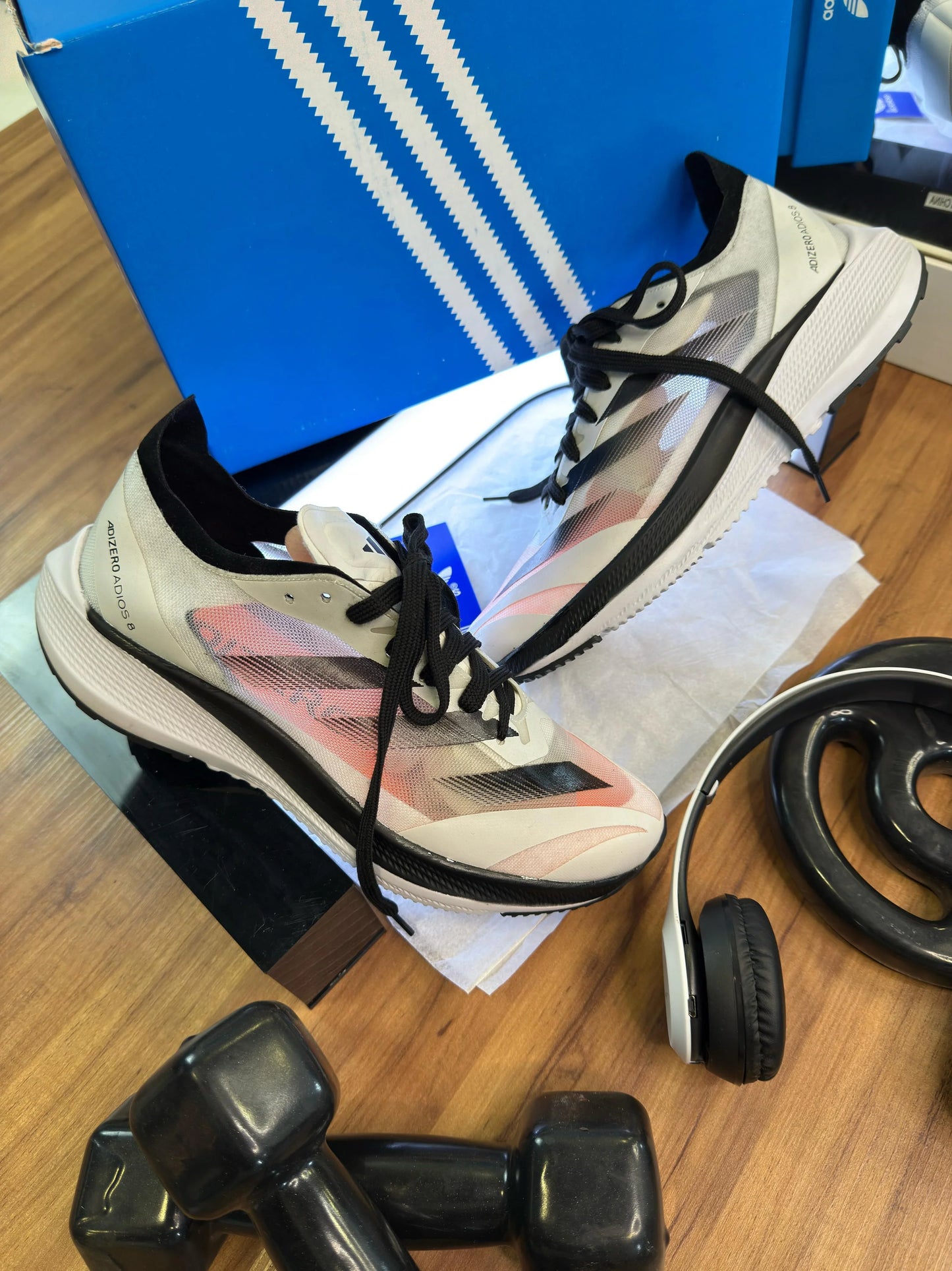 TÊNIS ADIDAS ADIZERO 08