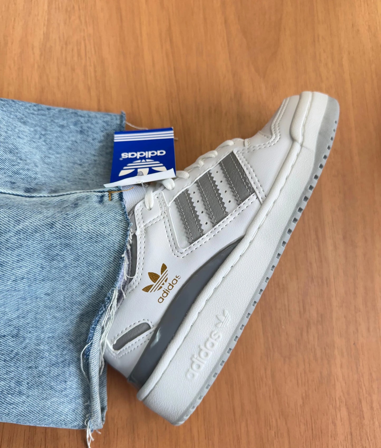 TÊNIS ADIDAS FÓRUM - BRANCO E CINZA
