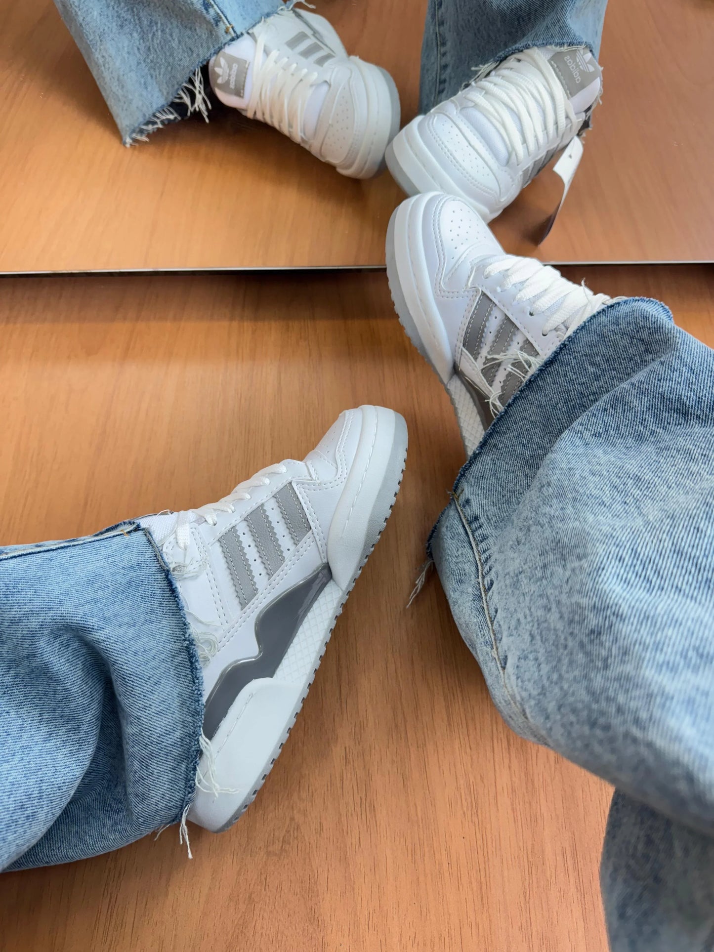 TÊNIS ADIDAS FÓRUM - BRANCO E CINZA