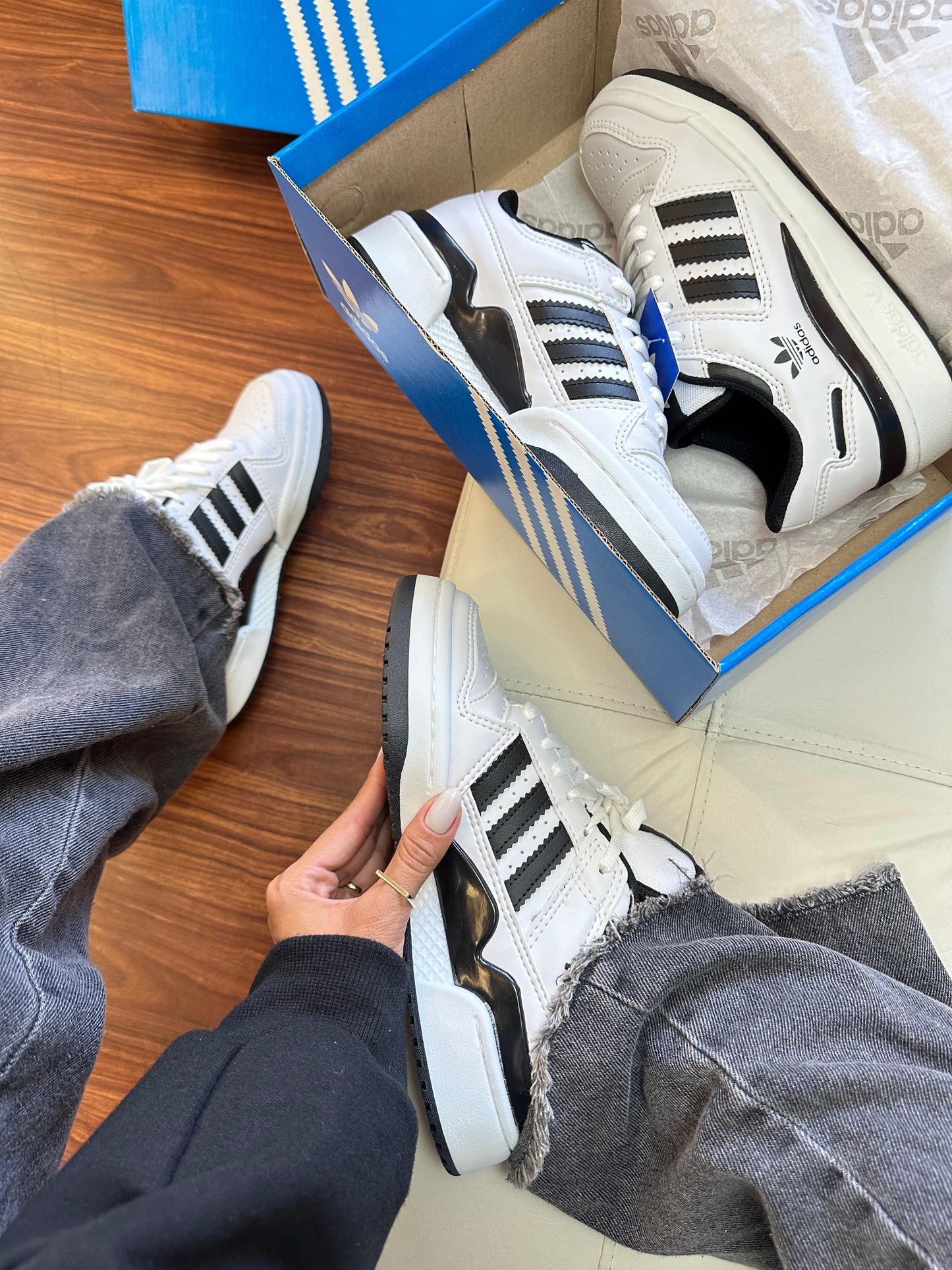 TÊNIS ADIDAS FÓRUM - BRANCO E PRETO