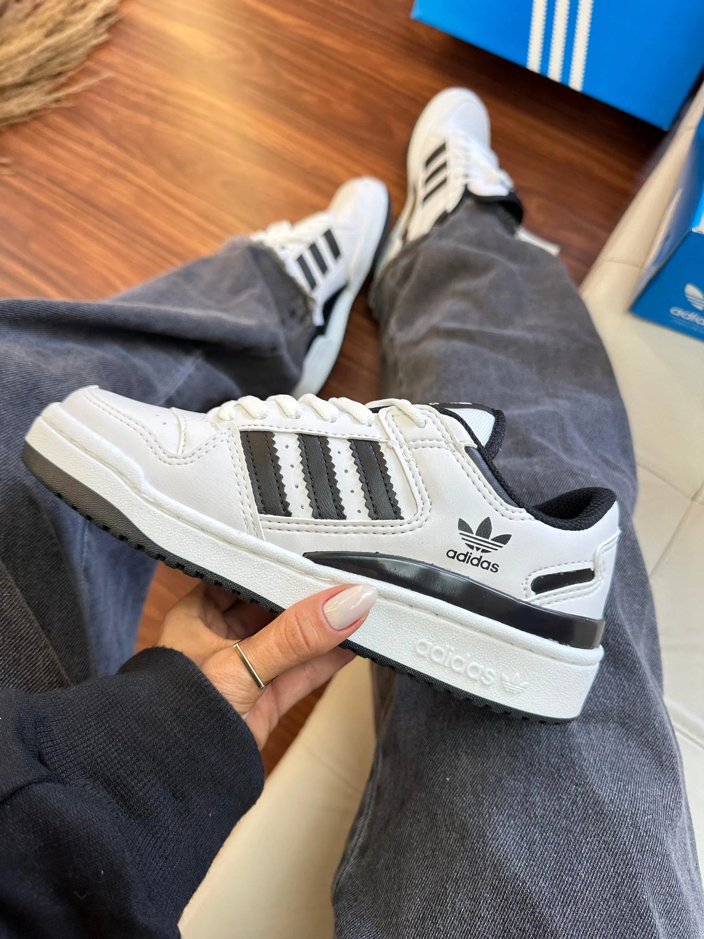 TÊNIS ADIDAS FÓRUM - BRANCO E PRETO
